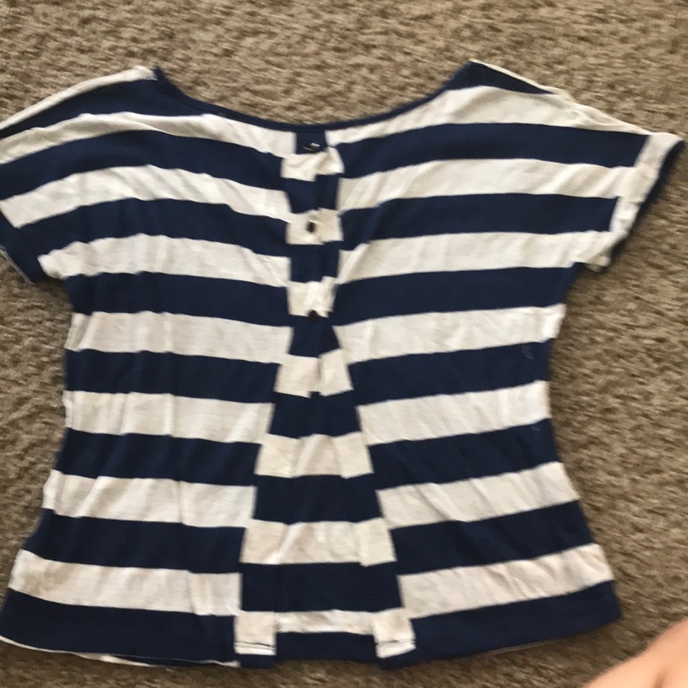 Top - Picture 2 of 2